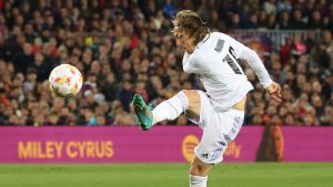 آخر تطورات مفاوضات ريال مدريد مع لوكا مودريتش لتمديد عقده