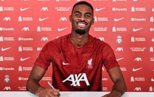 ليفربول يُكمل تعزيز وسط الملعب في اللحظات الأخيرة