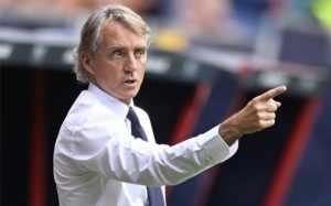 قرار عاجل من مانشيني بخصوص نجم المنتخب السعودي المصاب قبل أمم آسيا