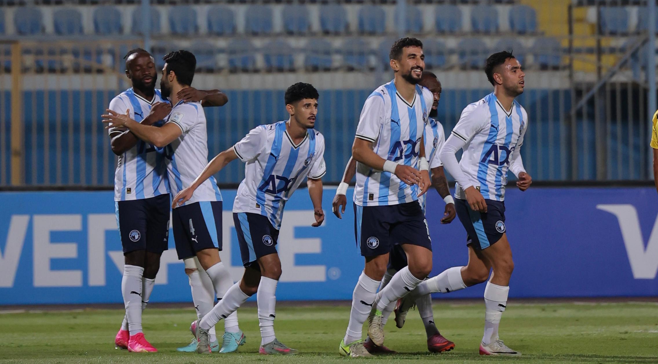 بيراميدز