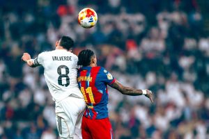 برشلونة يضرب ريال مدريد بثلاثية ويتوج بكأس السوبر الإسباني للمرة الـ16 في تاريخه