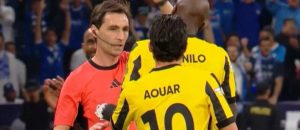 طرد لاعب الاتحاد أمام الهلال في الدوري السعودي.. فيديو