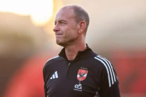 الأهلي يطيح بـ توروب ويحدد بديله