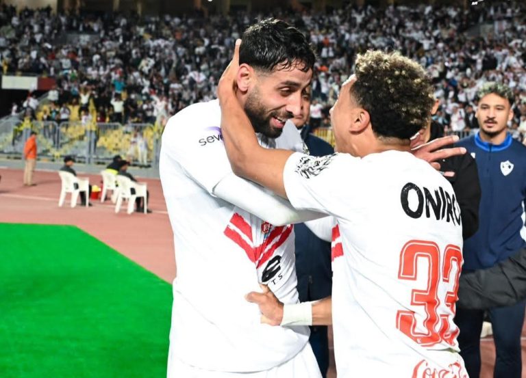 هل استحق الزمالك ركلتي جزاء أمام سموحة؟ خبير تحكيمي يحسم الجدل